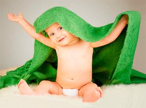 Дете на 11 месеца се крие в кърпа