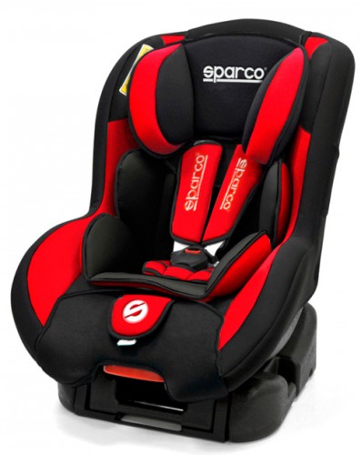 Eparco столче за кола в черен и червен цвят
