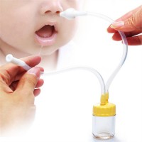 Промиването на носа на бебето се извършва най-добре със специално устройство
