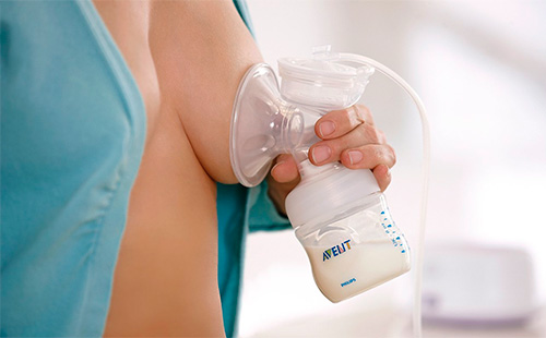 Изразяване на майчиното мляко