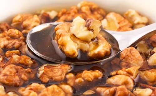 Орехи с мед