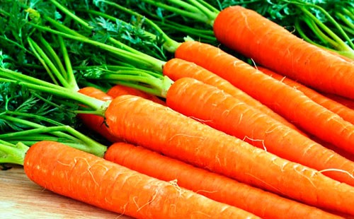 Оранжеви моркови