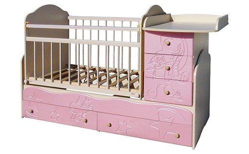 Многофункционално розово легло за новородено момиче