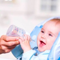 Весело бебе пие лекарство от бутилка